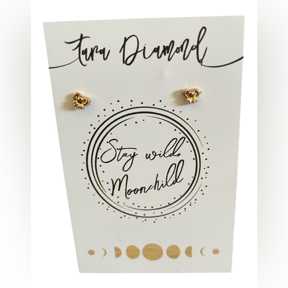 Dainty gold bow earrings